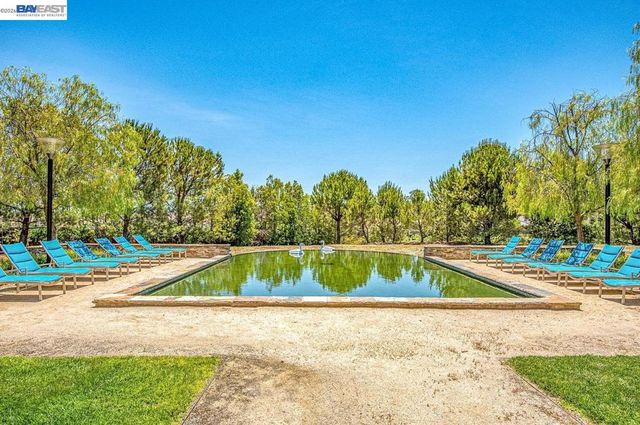 1033 Malbec Ln, Brentwood, CA 94513