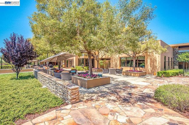 1033 Malbec Ln, Brentwood, CA 94513