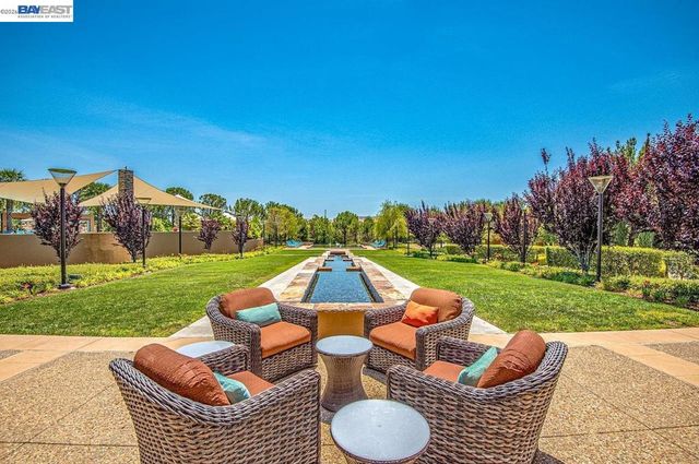 1033 Malbec Ln, Brentwood, CA 94513