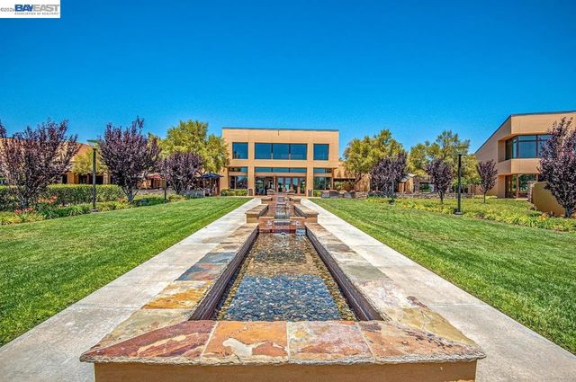 1033 Malbec Ln, Brentwood, CA 94513