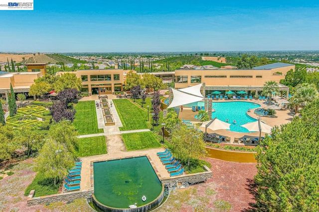 1033 Malbec Ln, Brentwood, CA 94513