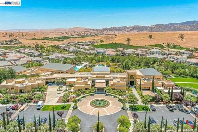 1033 Malbec Ln, Brentwood, CA 94513