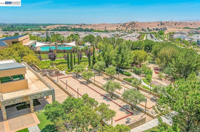 1033 Malbec Ln, Brentwood, CA 94513