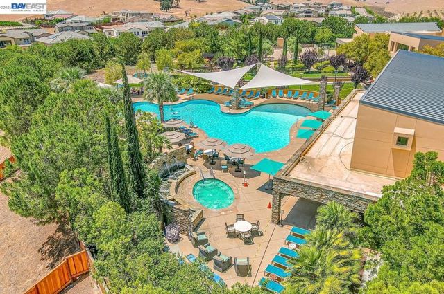 1033 Malbec Ln, Brentwood, CA 94513