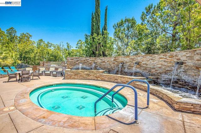 1033 Malbec Ln, Brentwood, CA 94513