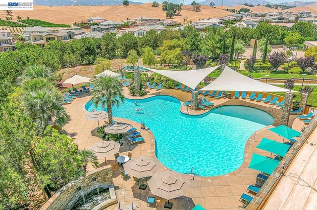 1033 Malbec Ln, Brentwood, CA 94513