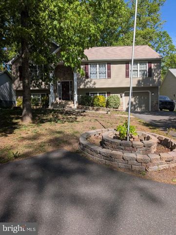 305 BIRDIE RD, Locust Grove, VA 22508