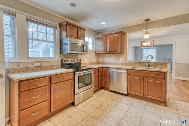 24 Fanway Avenue, Bristol, CT 06010