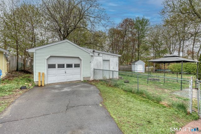 24 Fanway Avenue, Bristol, CT 06010