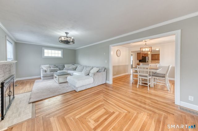 24 Fanway Avenue, Bristol, CT 06010