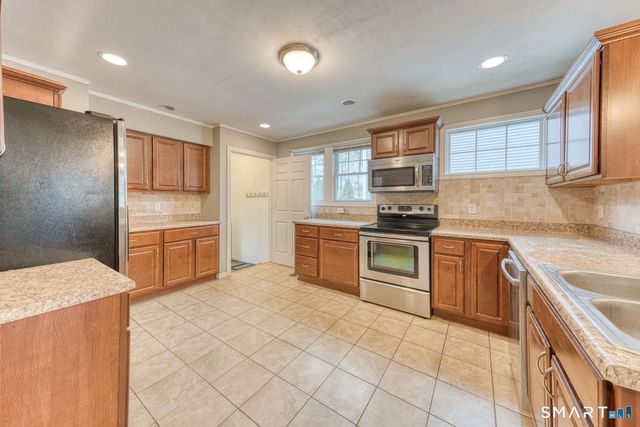 24 Fanway Avenue, Bristol, CT 06010