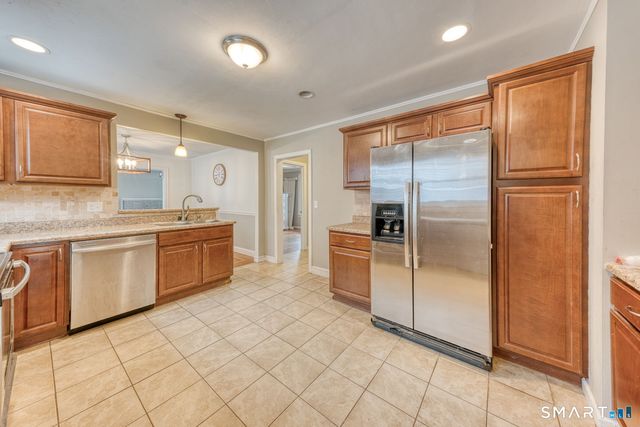 24 Fanway Avenue, Bristol, CT 06010