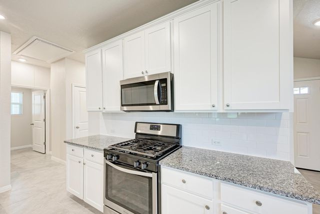 524 Longmount CV, Liberty Hill, TX 78642
