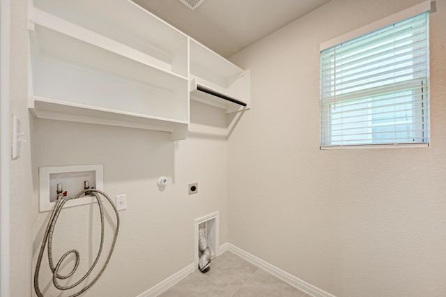 524 Longmount CV, Liberty Hill, TX 78642