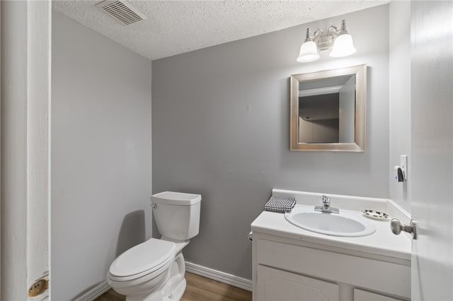 696 Surrey Hill, Henrietta, NY 14623