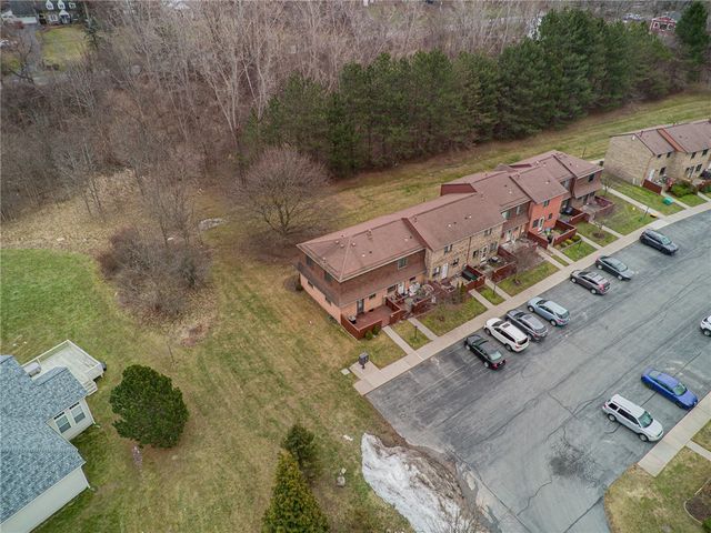 696 Surrey Hill, Henrietta, NY 14623