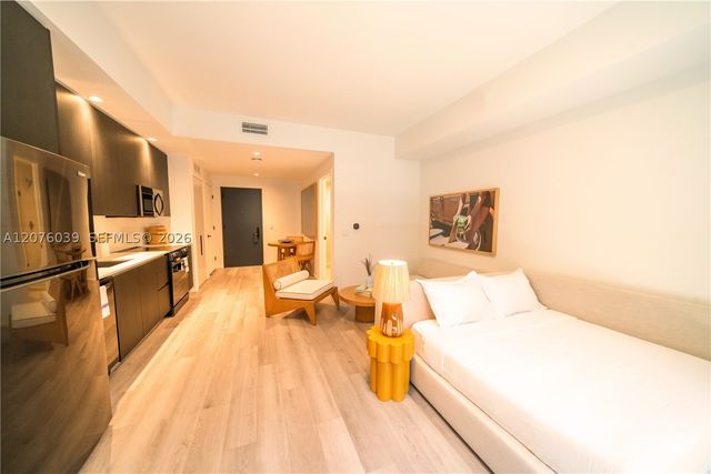 176 NW 25th St 449, Miami, FL 33127