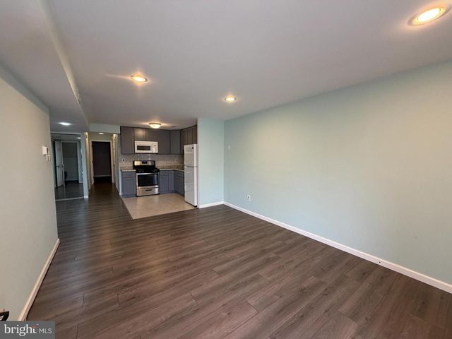 606 HAZELL LN, Philadelphia, PA 19116