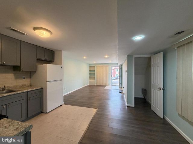 606 HAZELL LN, Philadelphia, PA 19116