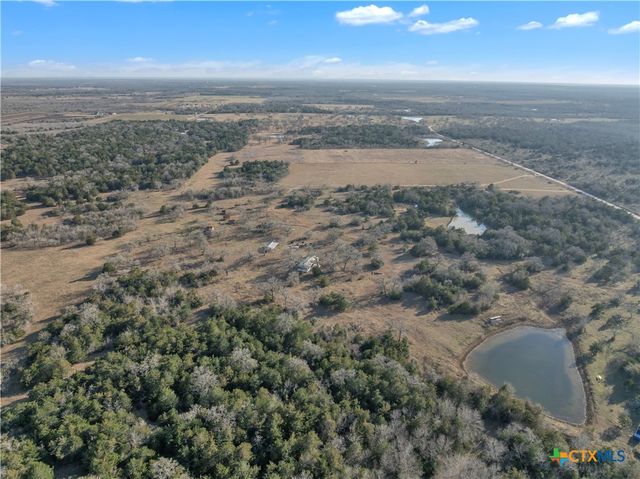 895 Patterson Road, Flatonia, TX 78941