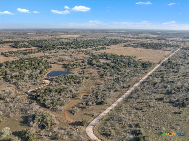 895 Patterson Road, Flatonia, TX 78941