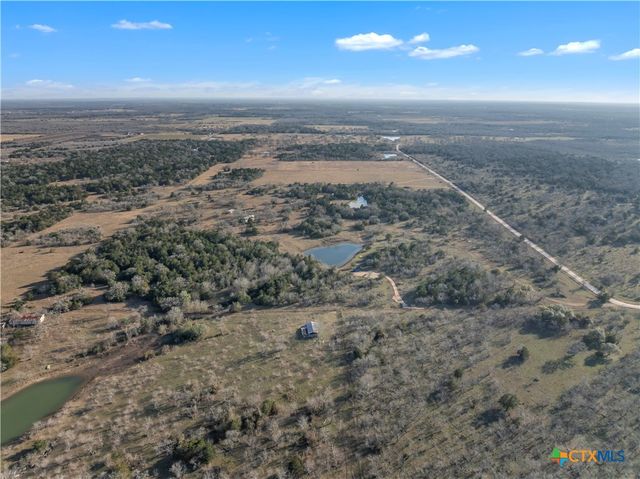 895 Patterson Road, Flatonia, TX 78941