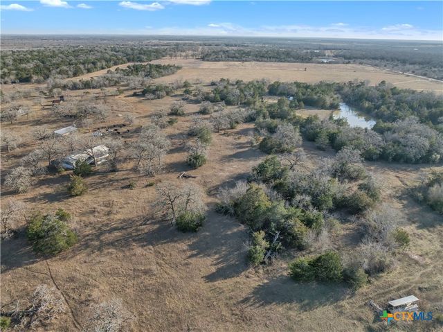 895 Patterson Road, Flatonia, TX 78941