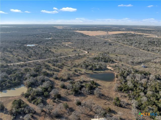 895 Patterson Road, Flatonia, TX 78941
