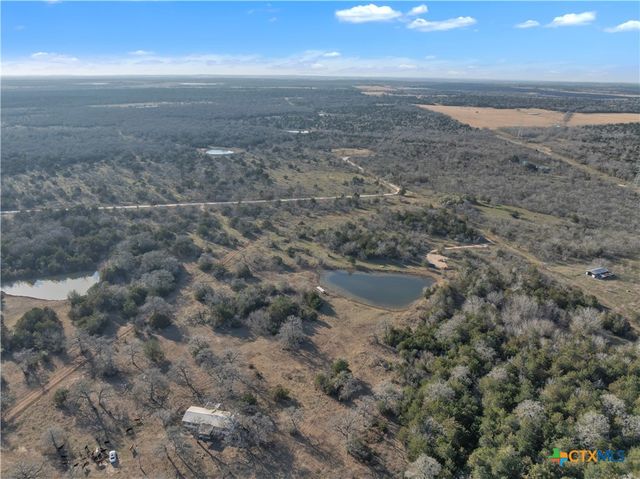 895 Patterson Road, Flatonia, TX 78941