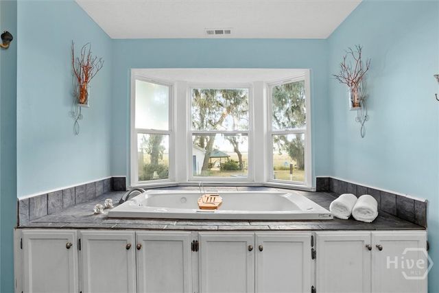 1214 Shell Point Road NE, Townsend, GA 31331