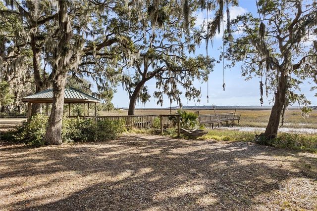 1214 Shell Point Road NE, Townsend, GA 31331