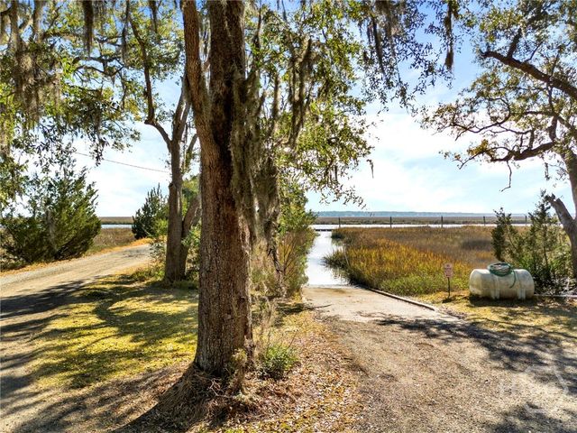 1214 Shell Point Road NE, Townsend, GA 31331