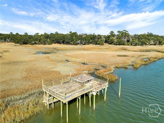 1214 Shell Point Road NE, Townsend, GA 31331