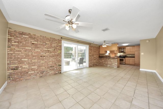 11123 Hazelhurst Drive, Houston, TX 77043