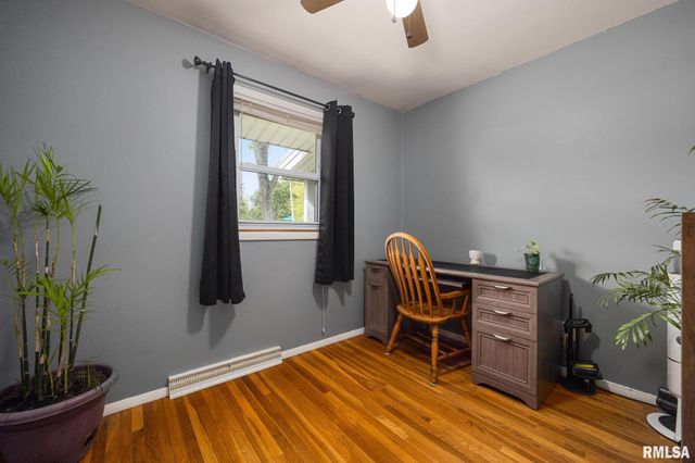 5710 N WESTERN Avenue, Peoria, IL 61614