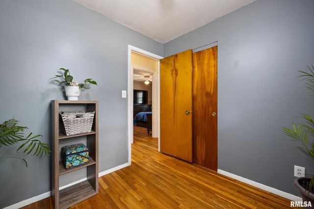 5710 N WESTERN Avenue, Peoria, IL 61614