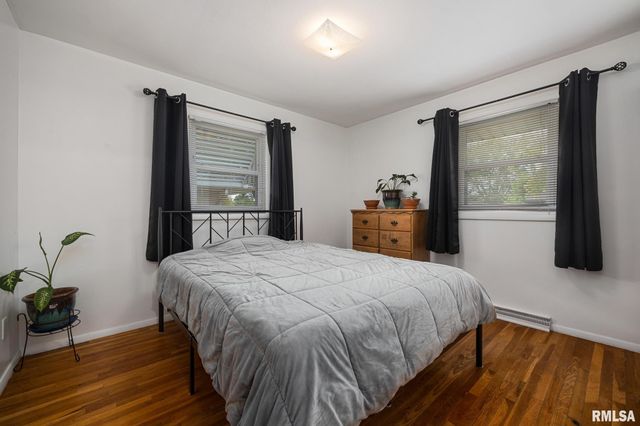 5710 N WESTERN Avenue, Peoria, IL 61614