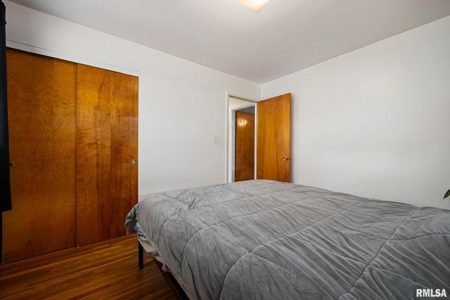 5710 N WESTERN Avenue, Peoria, IL 61614