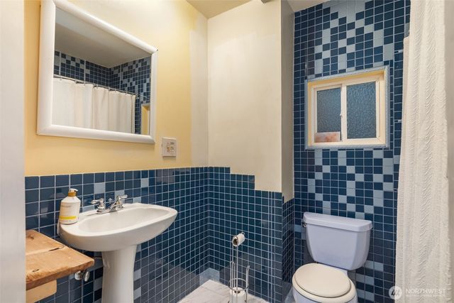 3007 S Court Street, Seattle, WA 98144