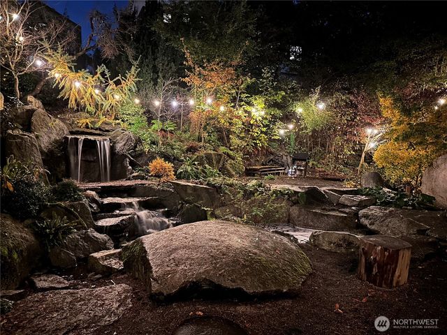 3007 S Court Street, Seattle, WA 98144