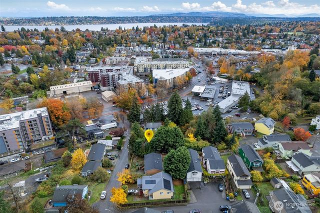 3007 S Court Street, Seattle, WA 98144