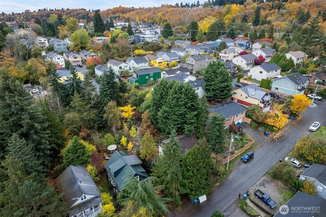 3007 S Court Street, Seattle, WA 98144