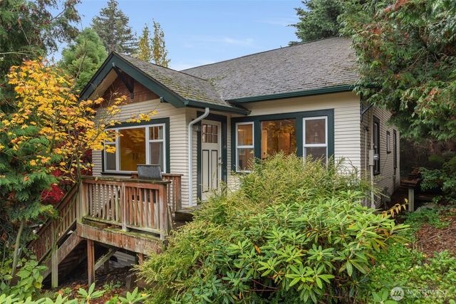 3007 S Court Street, Seattle, WA 98144