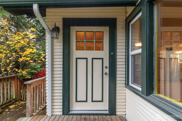 3007 S Court Street, Seattle, WA 98144