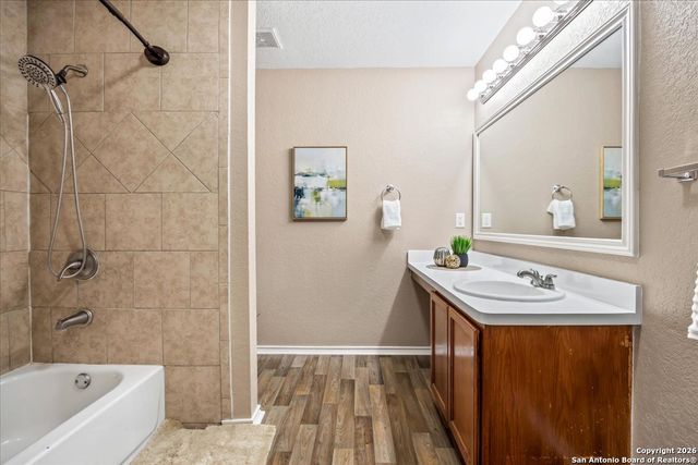 9922 Amber Ledge, San Antonio, TX 78245