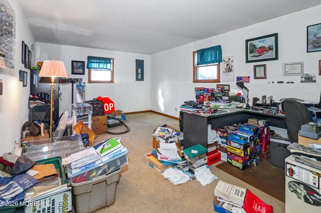 170-174 W Millstream Road, Cream Ridge, NJ 08514