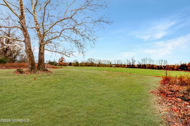 170-174 W Millstream Road, Cream Ridge, NJ 08514