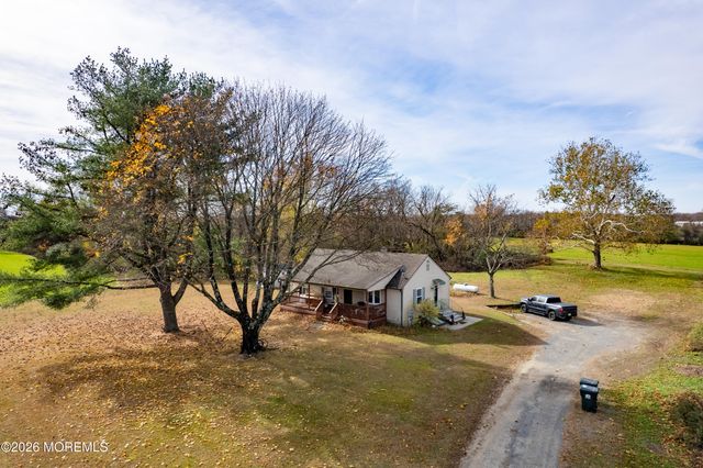 170-174 W Millstream Road, Cream Ridge, NJ 08514