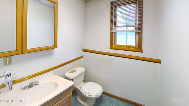 170-174 W Millstream Road, Cream Ridge, NJ 08514