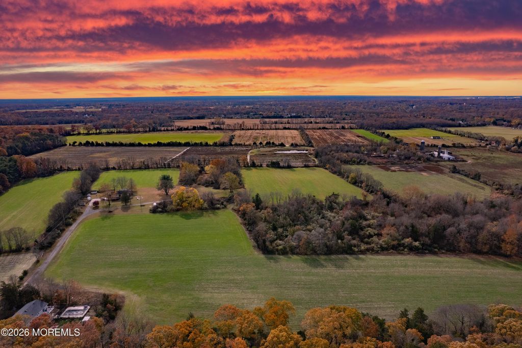 170-174 W Millstream Road, Cream Ridge, NJ 08514